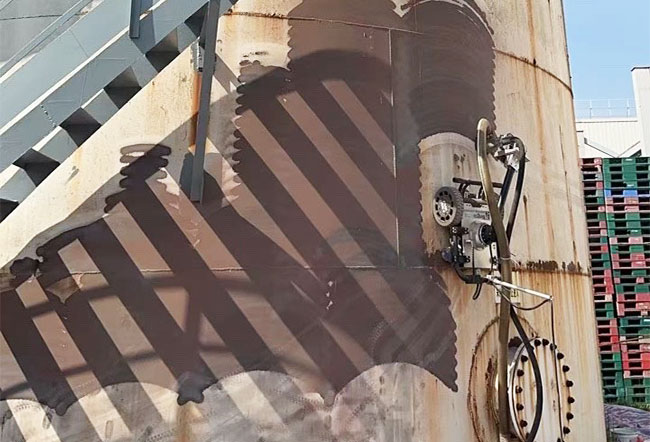 智能机器人烟囱防腐施工